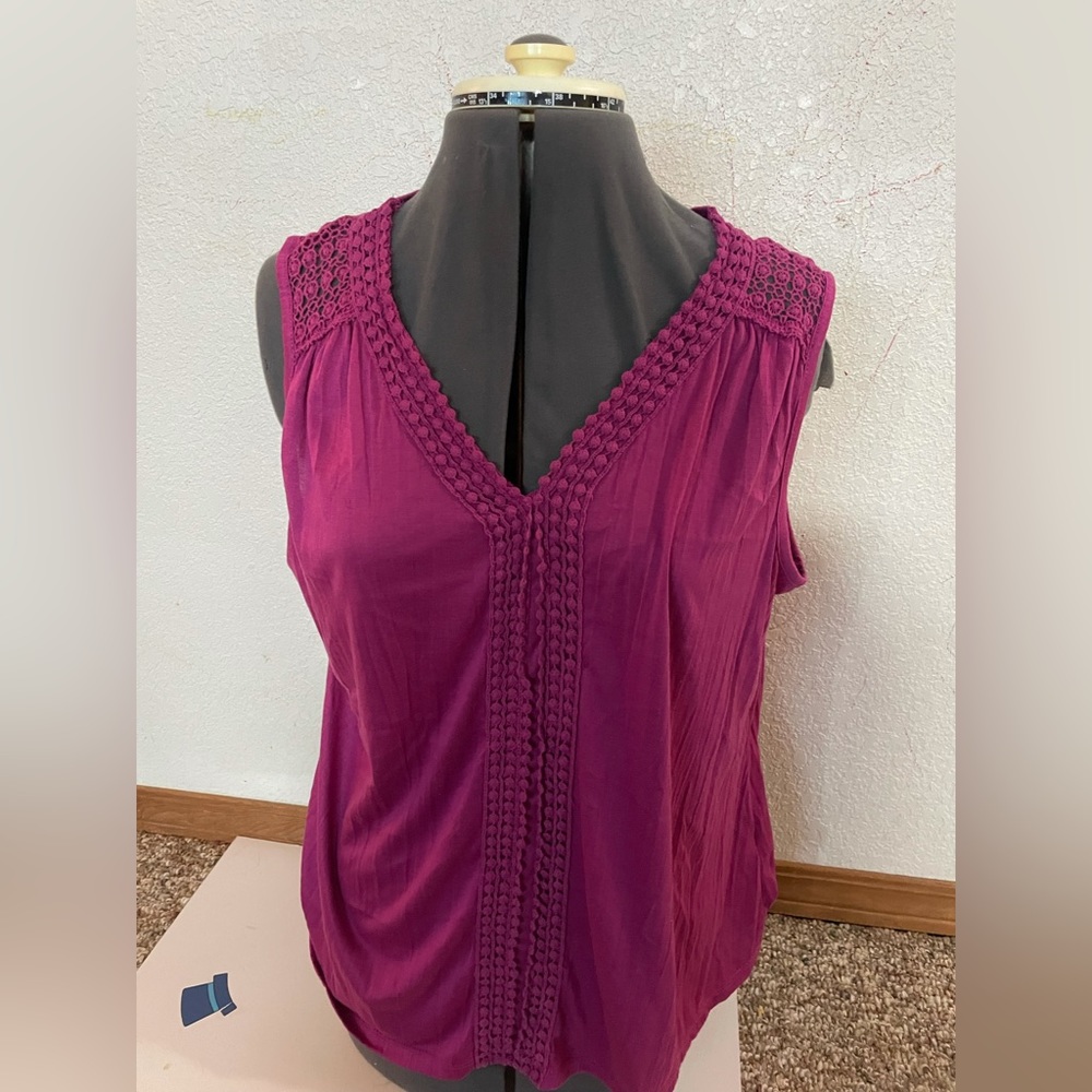 Carolyn Taylor raspberry tank XL